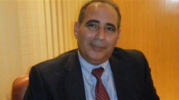 «صحة الشرقية» تكرم 3 أطباء متميزين بـ«بلبيس العام» 