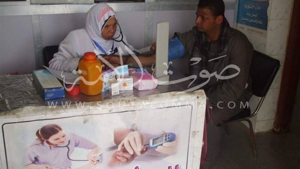 الكشف على 1475 مواطنًا في قافلة طبية ببني سويف‎