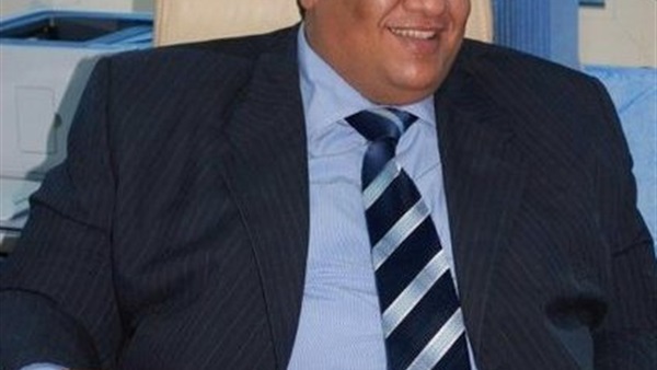 «المصريين الأحرار» بسوهاج يكرم المشاركين في تنفيذ المعرض الخيري للملابس
