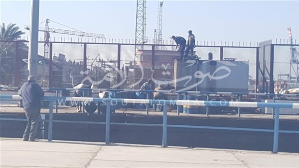 أهالي بورسعيد يناشدون «مميش» حماية البيئة البحرية 
