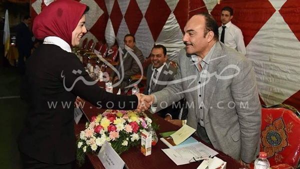 محافظ الإسكندرية يتفقد منطقة الحرمين ويكرم بطلة مصر في الكونغ فو‎
