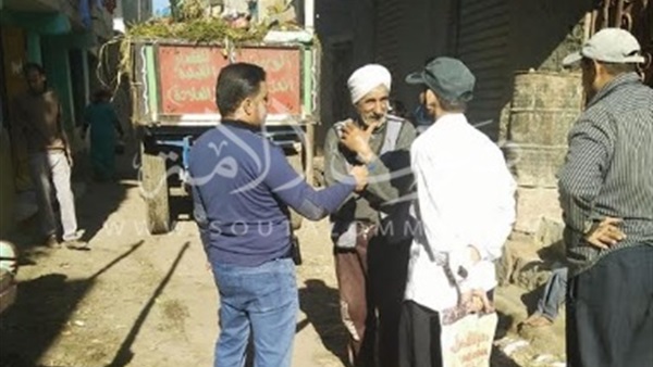 «عبد اللا»: نهتم بتجميل ونظافة قرى كفر الشيخ (صور)