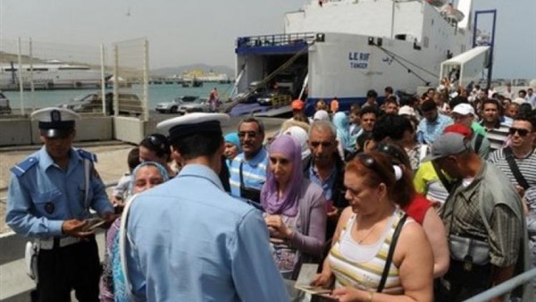 جدل في فرنسا حول مضاعفة تعويض المهاجرين حال عودتهم لبلادهم