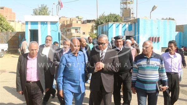 محافظ السويس يتفقد جراج المدينة (صور)