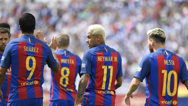 برشلونة يتعادل سلبيا مع ريال سوسيداد في الشوط الأول