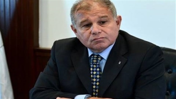 منح نقيب «المهن العلمية» بالإسكندرية جائزة التميز العلمي