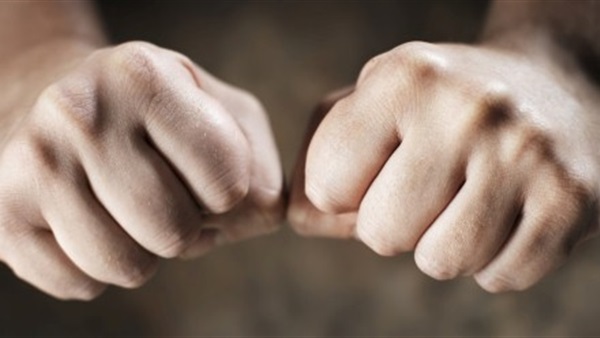 ماذا يخبرك شكل قبضة اليد عن شخصيتك؟