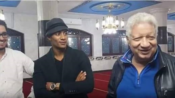 محمد رمضان يزور مسجد الزمالك في ضيافة مرتضى منصور (صورة)
