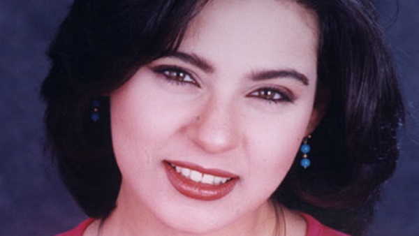 «نورهان» تنجو من حادث مروع أثناء توجهها لمنطقة دهشور