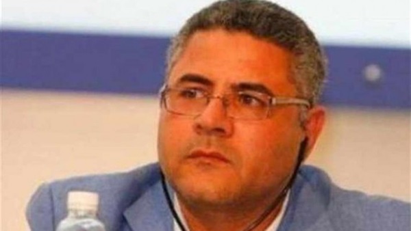 سلطات مطار القاهرة تمنع ناشطا حقوقيا من السفر للكويت 