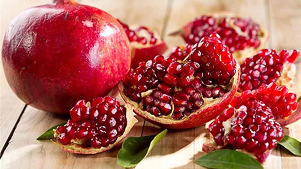 دراسة بريطانية: الرمان يقي من الزهايمر والشلل الرعاش