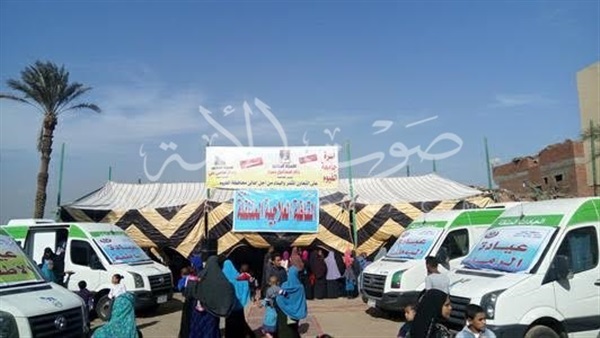 قافلة التنمية الشاملة تكشف على 6868 مواطنا بالفيوم «صور» 