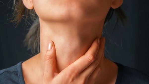 تخلص من آلام التهاب الحلق بهذه الطرق