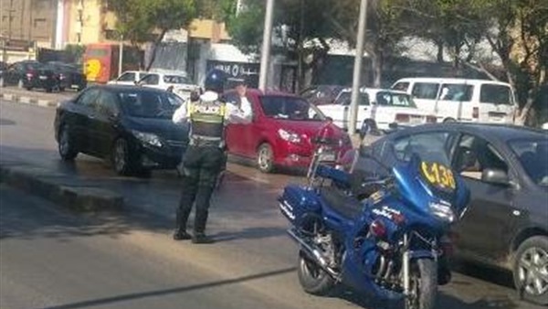 انتشار للخدمات المرورية في شوارع القاهرة لرفع الكثافات 