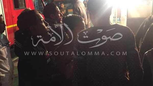 صور.. حريق بوحدة سكنية في حي الأربعين بالسويس‎