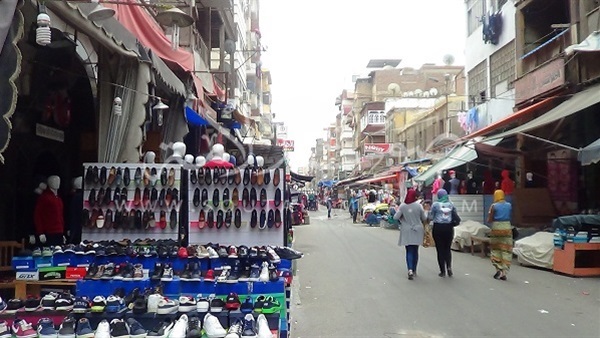 العزوف يصيب محال بورسعيد التجارية (صور)