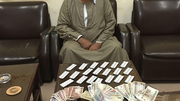 ضبط عاطل بحوزته 200 قرص مخدر بأسيوط