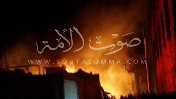النيابة تبدأ التحقيق في حريق مصنع طوب ميت غمر (صور)‎