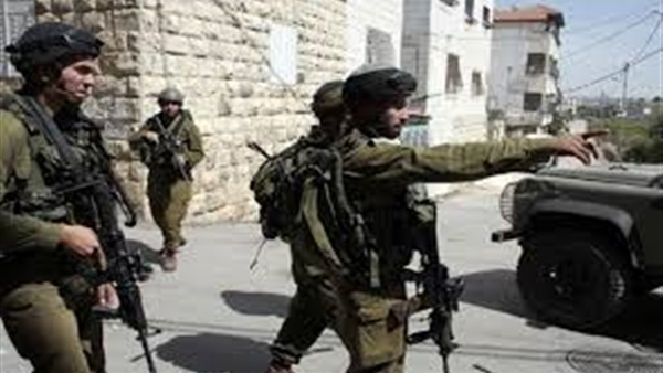 الاحتلال يجبر فلسطينيا على هدم منزله ومنزل شقيقه في القدس