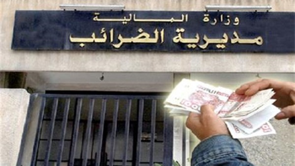الإذاعة المصرية تهدي سفارة أندونسيا لإذاعة المصرية تهدي إندونيسيا نسخة مترجمة من تفسير القرآن