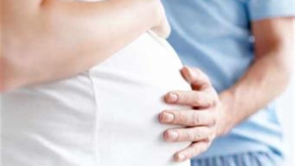 لجنة بريطانية: التخصيب الصناعي "ثلاثي الآباء" يمنع نقل الأمراض الوراثية من الأم للجنين