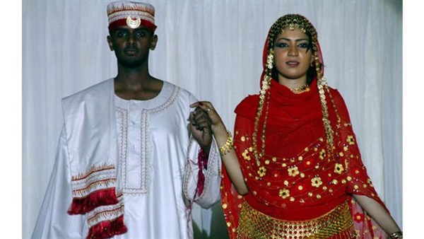 لا تحضر زفاف في السودان.. العريس يجلد المدعوين!