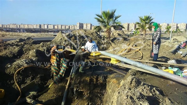 إصلاح مواسير الصرف بالقرى السياحية في بورفؤاد