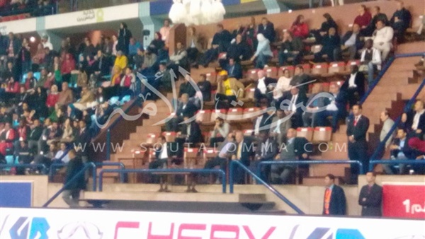 طاهر يغادر مباراة الأهلي ومانتو في افتتاح بطولة أفريقيا (صور)