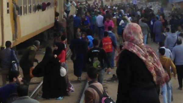 ذعر بالمنوفية عقب خروج قطار «أشمون-طنطا» عن القضبان