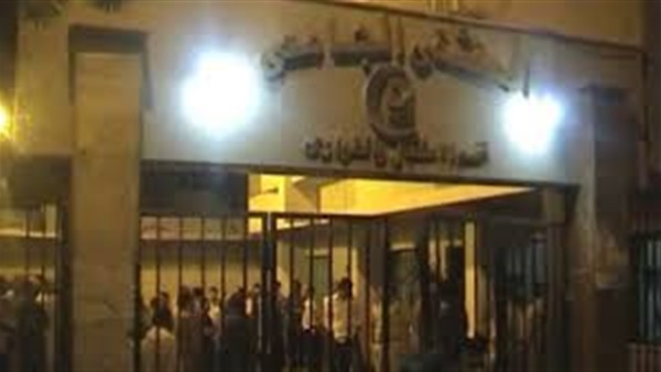 أهالي مرضى يعتدون بالضرب على ممرض بمستشفى بالمنيا