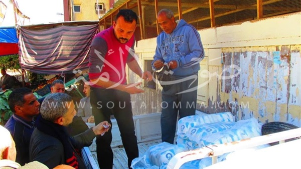 توزيع 750 كيلو سكر مدعم على مواطني كفر الشيخ (صور)‎ 