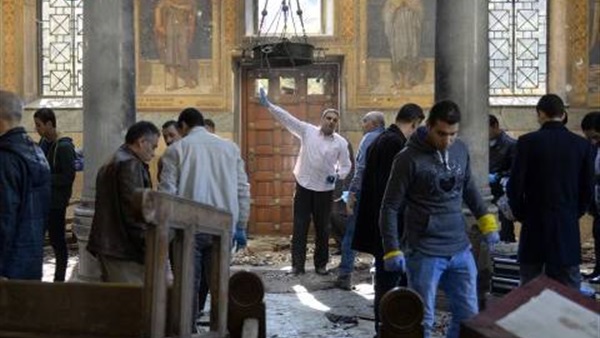 الاقتصادية لقناة السويس يدين الحادث الإرهابي بالكنيسة البطرسية