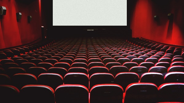 افتتاح أول قاعة عرض سينمائي بتكنولوجيا «الواقع الافتراضي» في فرنسا