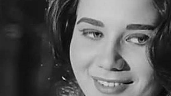 تشييع جثمان زبيدة ثروت من مسجد السيدة نفيسة الأربعاء