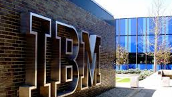 «IBM» تتعهد بتوظيف 25 ألف شخص في الولايات المتحدة