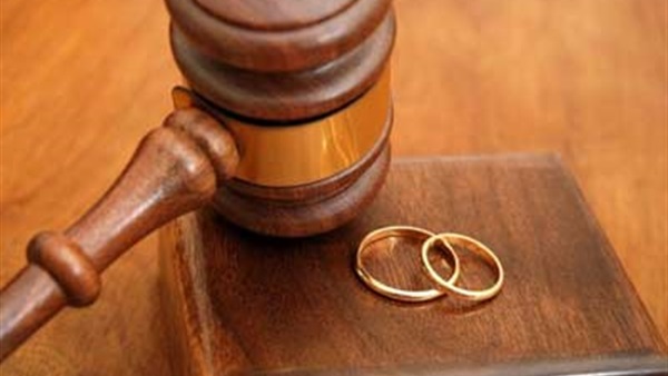 طفلة تتزوج وتطلق في ظرف ساعات دون علمها بالطائف!