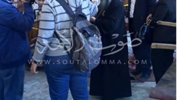 الأنبا «مارتيروس» يتفقد الكنيسة البطرسية (صور)