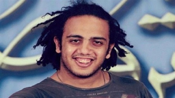 «أوس أوس» يقضي مناسك العمرة (صورة)