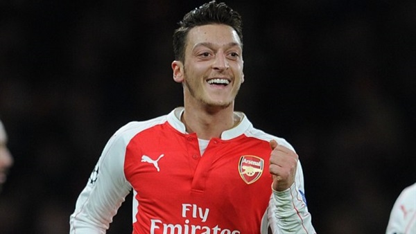 أرسنال يتوصل لاتفاق مع مسعود أوزيل لتمديد عقده