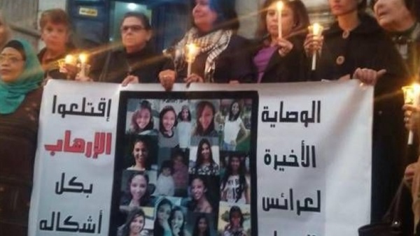 وقفة بالشموع على سلالم «الصحفيين» لتأبين شهداء البطرسية