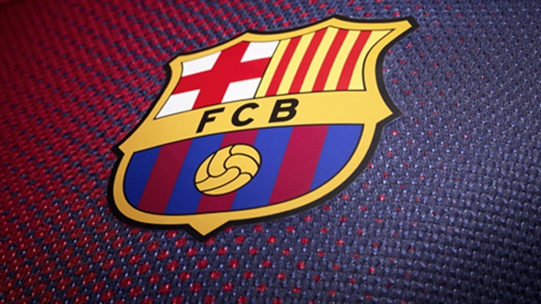 برشلونة يجدد التعاقد مع سواريز حتى عام 2021