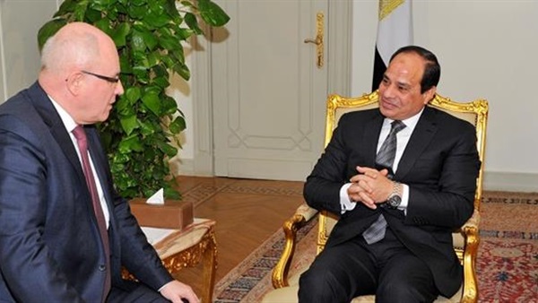 زعيم الأغلبية بالبرلمان الألماني يلتقي السيسي وتواضروس