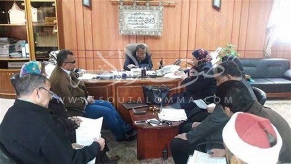 «سكرتير عام بورسعيد» يبحث مشاكل قرى الجنوب 