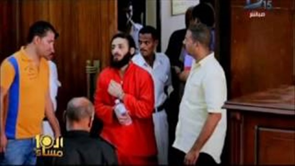 جولة كاميرا «العاشرة مساءا» في قرية «حبارة» (فيديو)