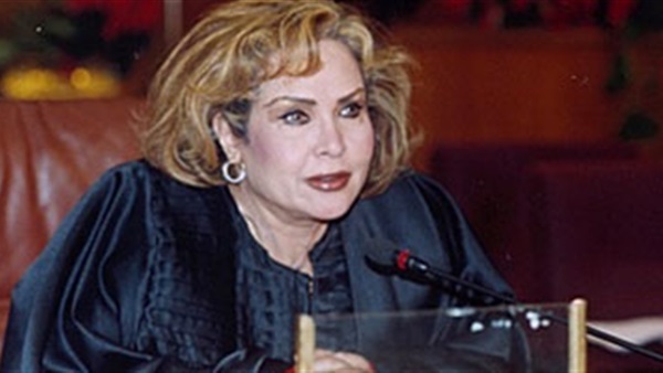 عصمت الميرغني تنسحب على الهواء.. وتتهم وزيرة التضامن بـ «الخوف منها»
