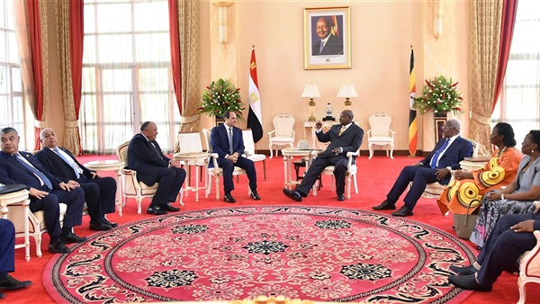 «السيسي» يعقد جلسة مباحثات مع نظيره الأوغندي (صور)