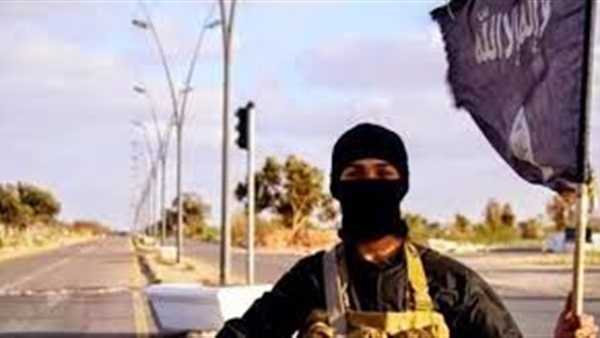 عراقيون يقتلون من أفتى لـ«داعش» بقصف مناطق شرق الموصل المحررة