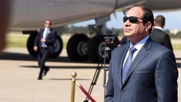 السيسي يعود إلى القاهرة قادما من أوغندا 