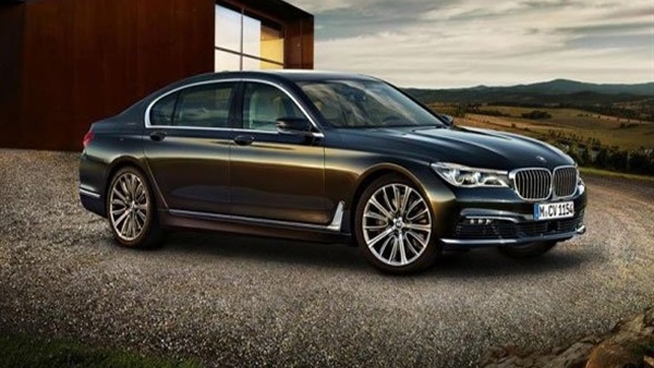 BMW تكشف عن سياراتها الفئة السادسة في 2018