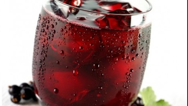عصير التوت البري اخطر من المشروبات الغازية